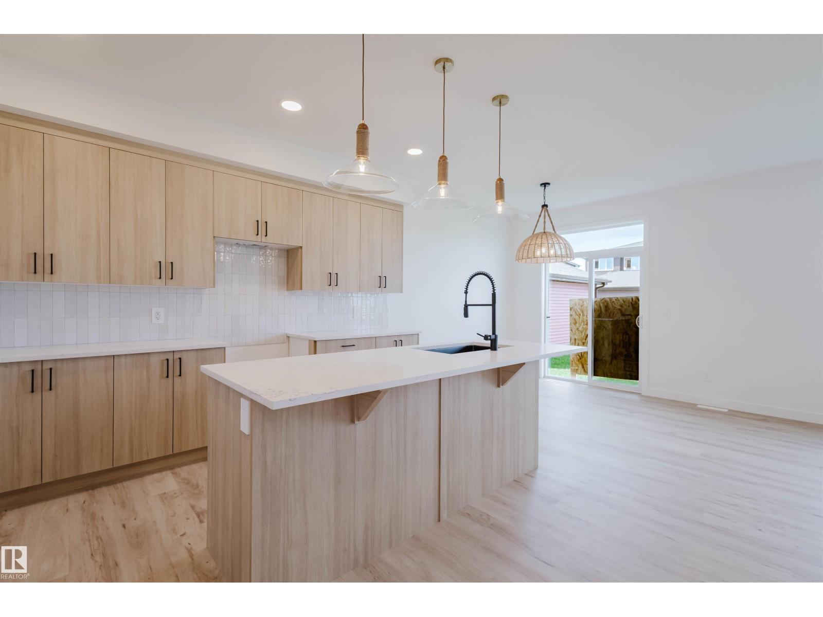 42 CHARTRES CL, St. Albert