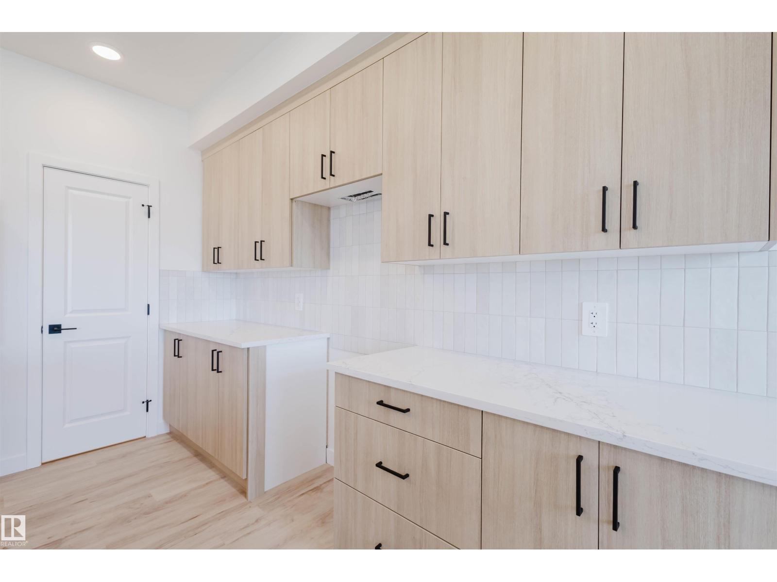 42 CHARTRES CL, St. Albert