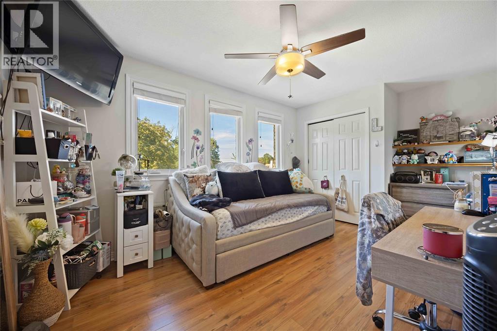 756 ST CLAIR PARKWAY - 24