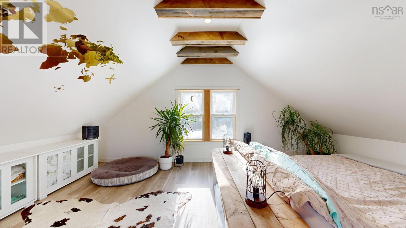 Property 24 of 41 of 104 mount pleasant Road