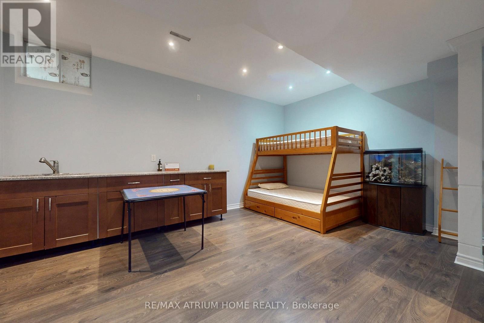5430 OSCAR PETERSON BOULEVARD - 40