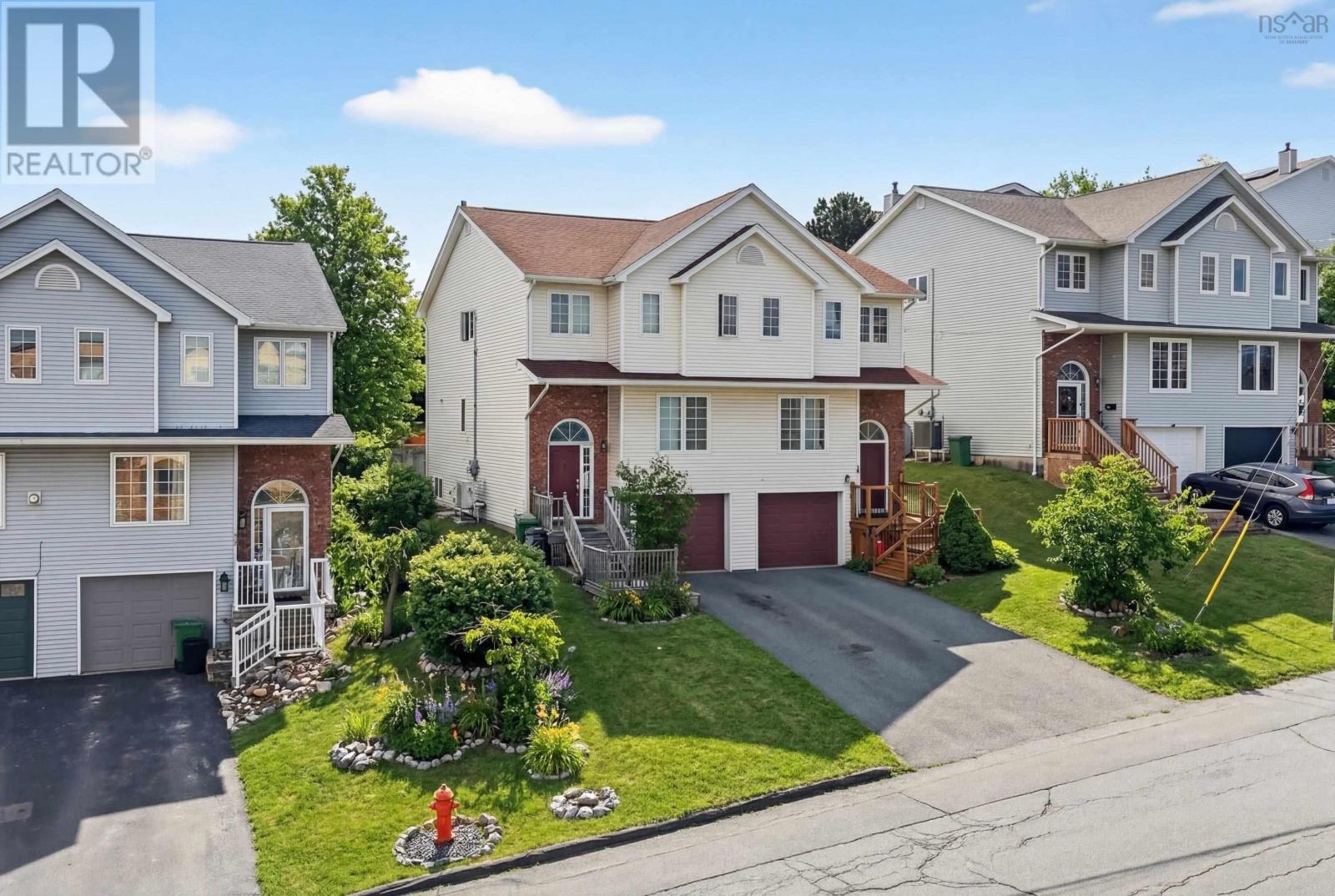 Property 2 of 38 of 38 Evans Avenue