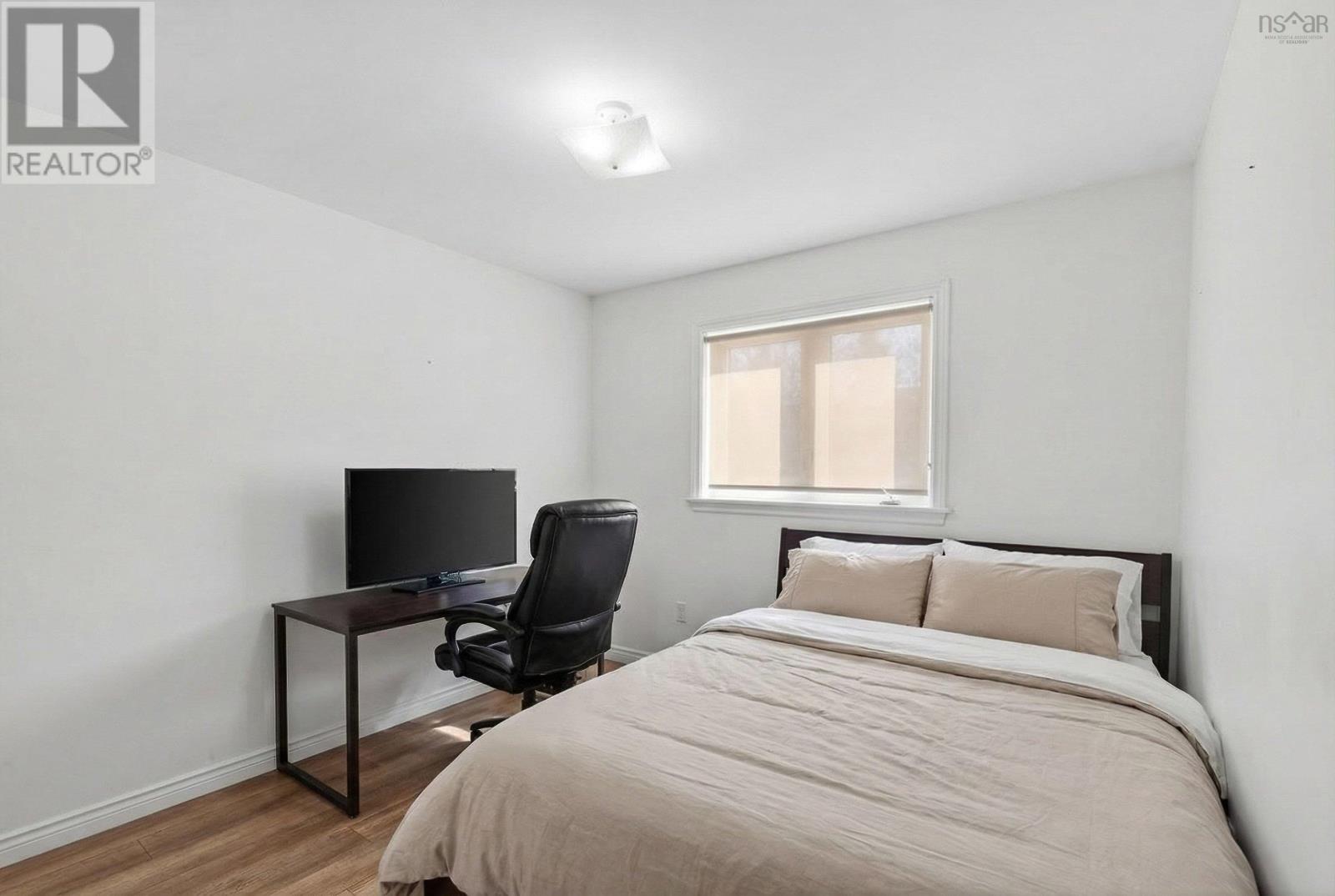 Property 24 of 38 of 38 Evans Avenue