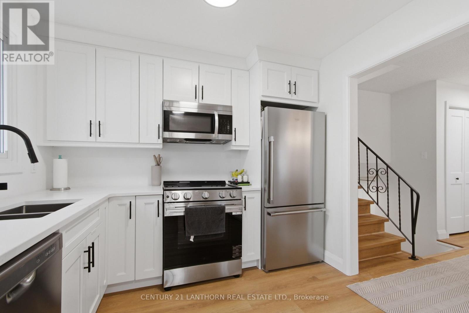 18 GLENDALE ROAD - 13