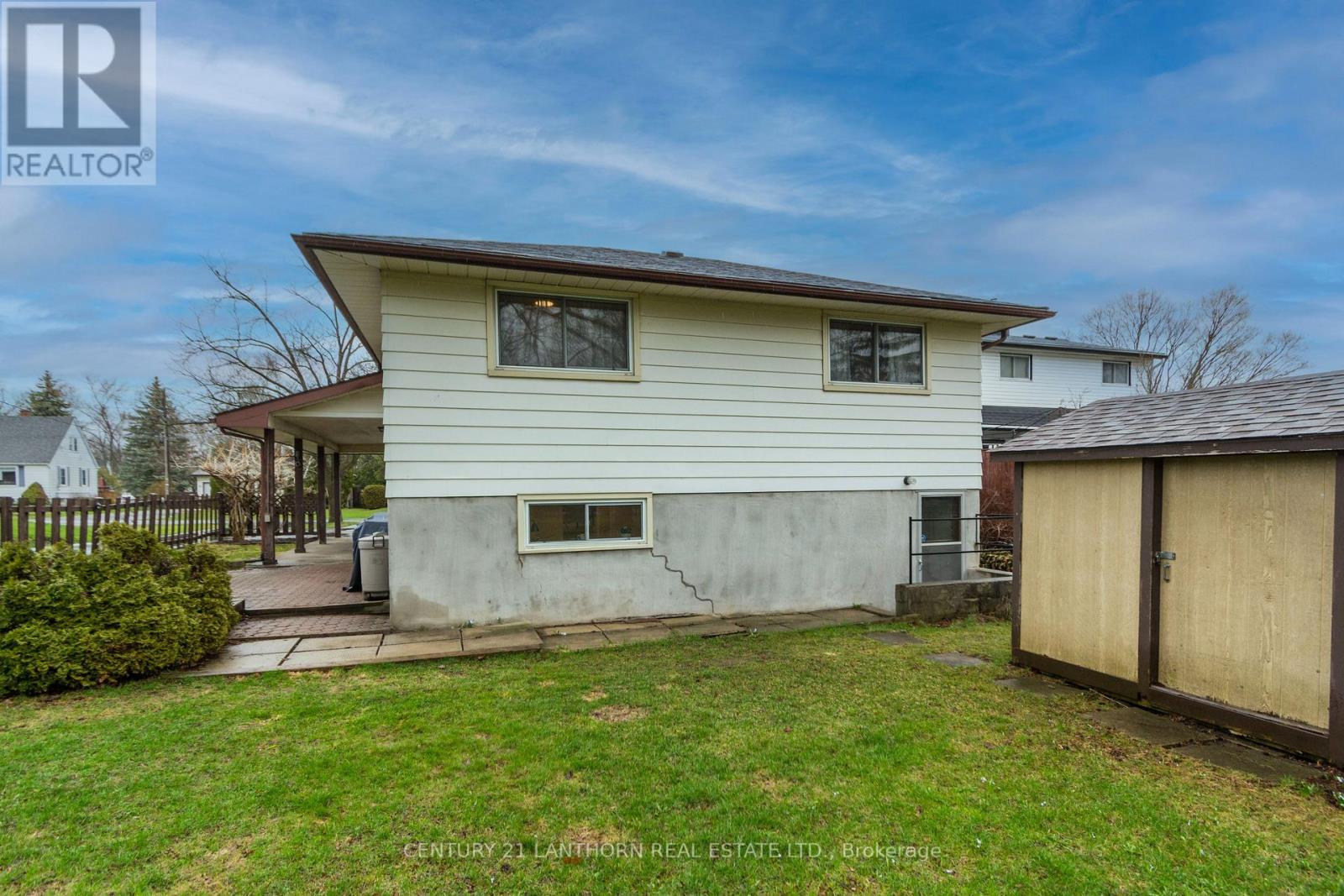 18 GLENDALE ROAD - 27