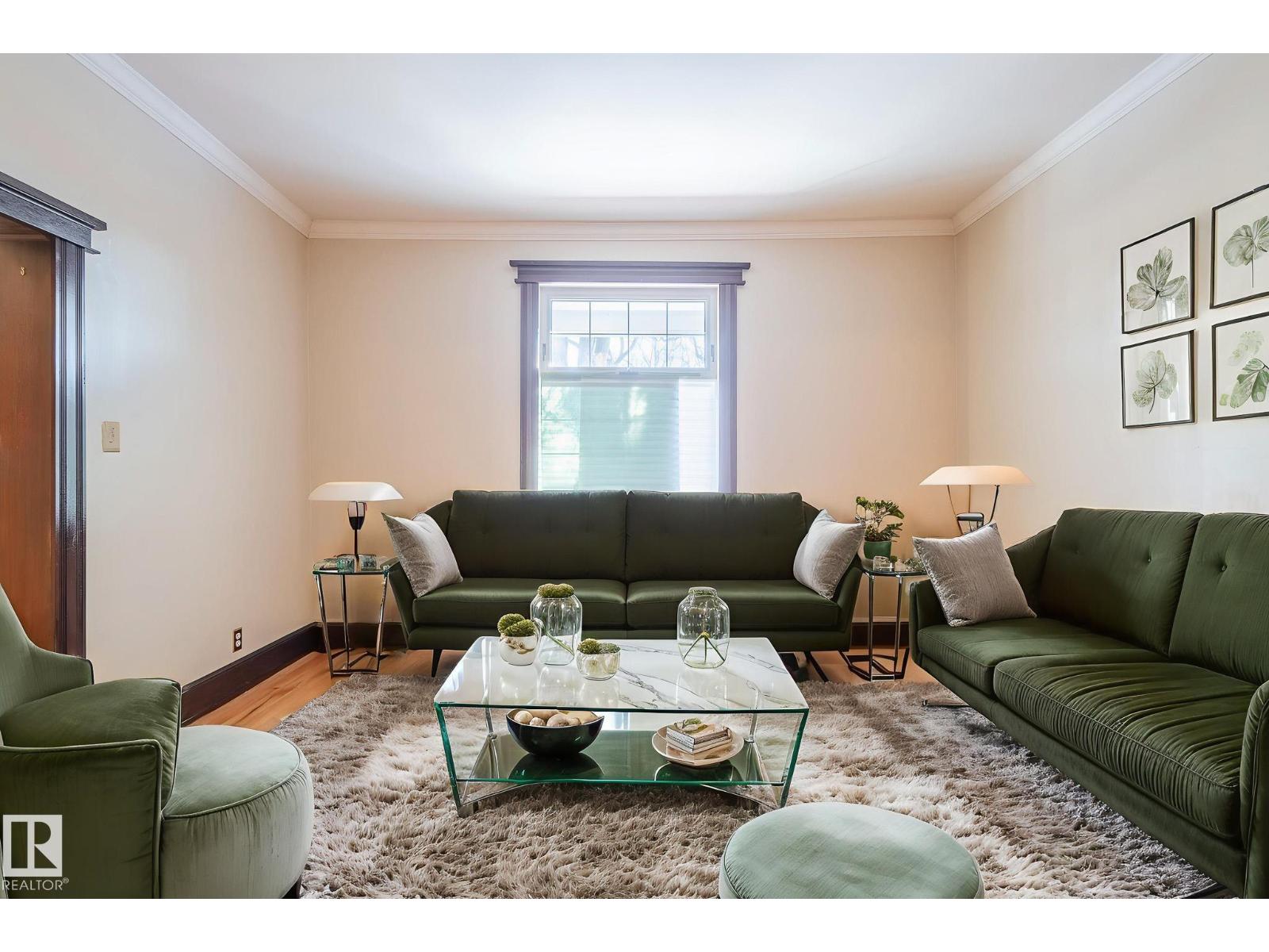 10918 81 AV NW, Edmonton