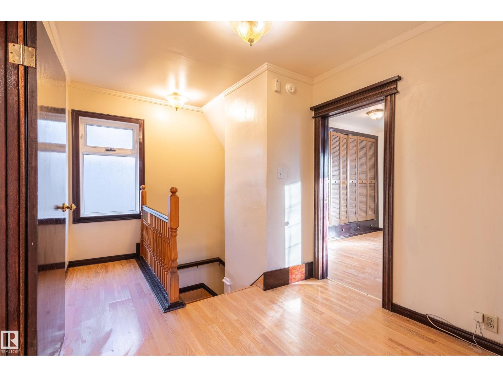 10918 81 AV NW, Edmonton