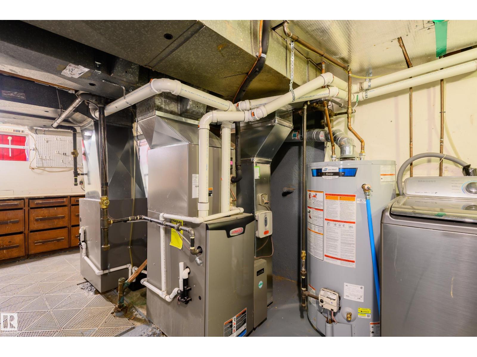 10918 81 AV NW, Edmonton