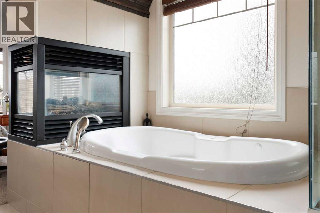 Single Family House for Sale in   Avenue SW Killarney/Glengarry Calgary 