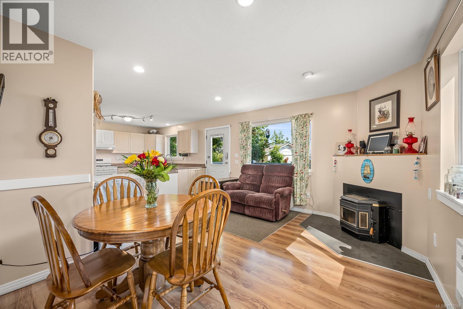 #5 6919 Island Hwy W - 14