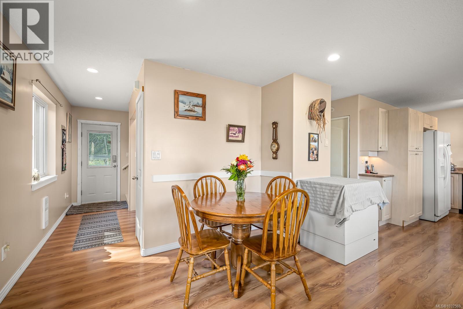 #5 6919 Island Hwy W - 15