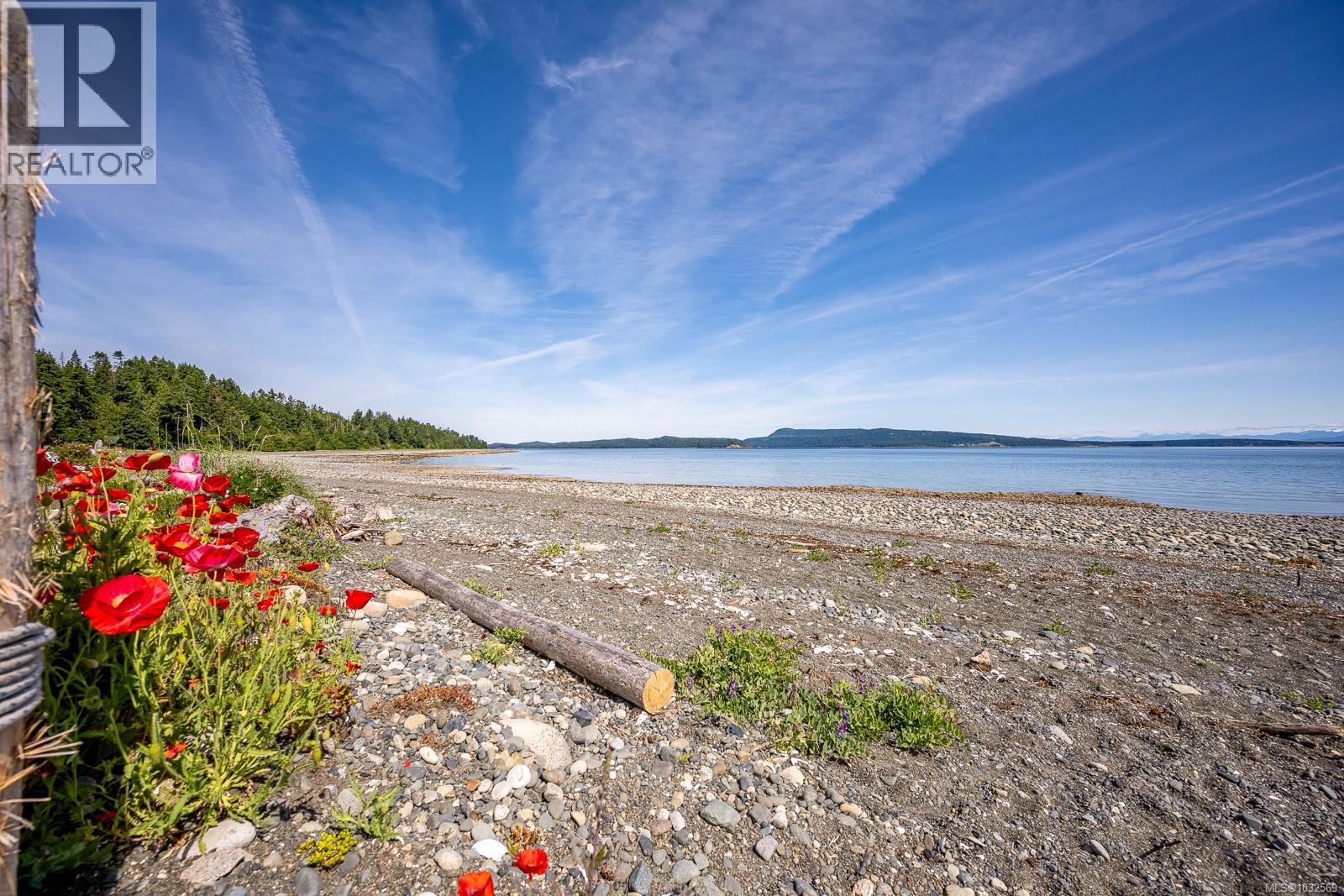 #5 6919 Island Hwy W - 36