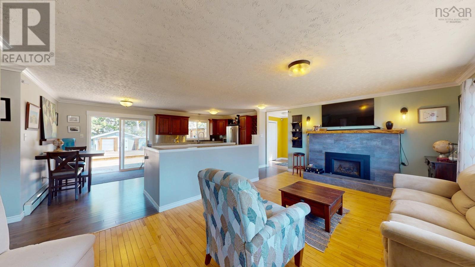 Property 18 of 47 of 123 Minas Crescent