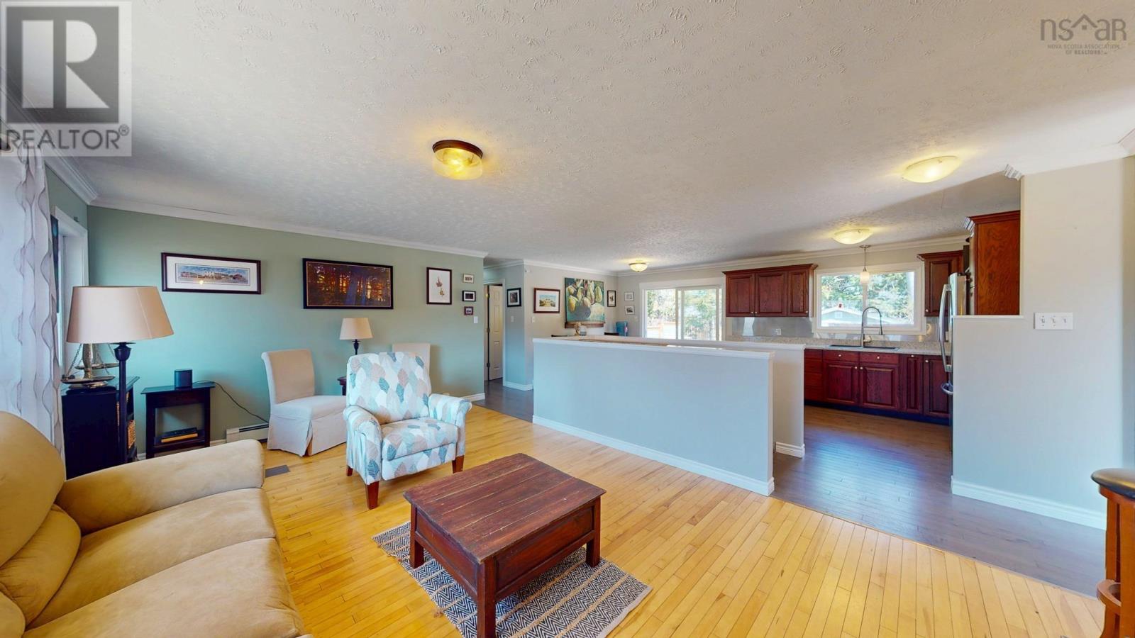 Property 19 of 47 of 123 Minas Crescent