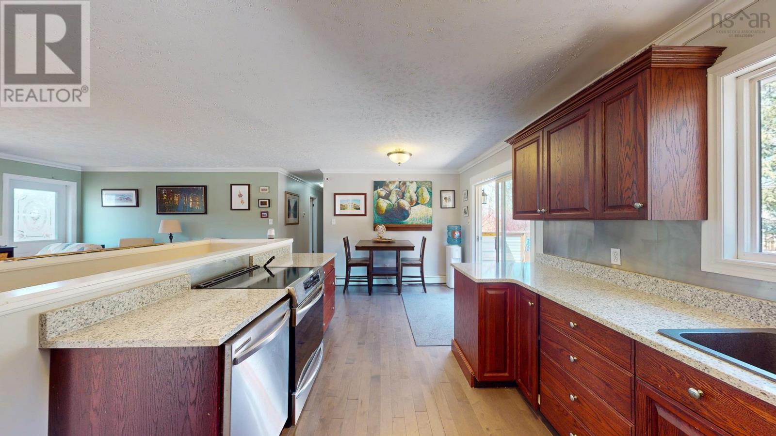 Property 7 of 47 of 123 Minas Crescent