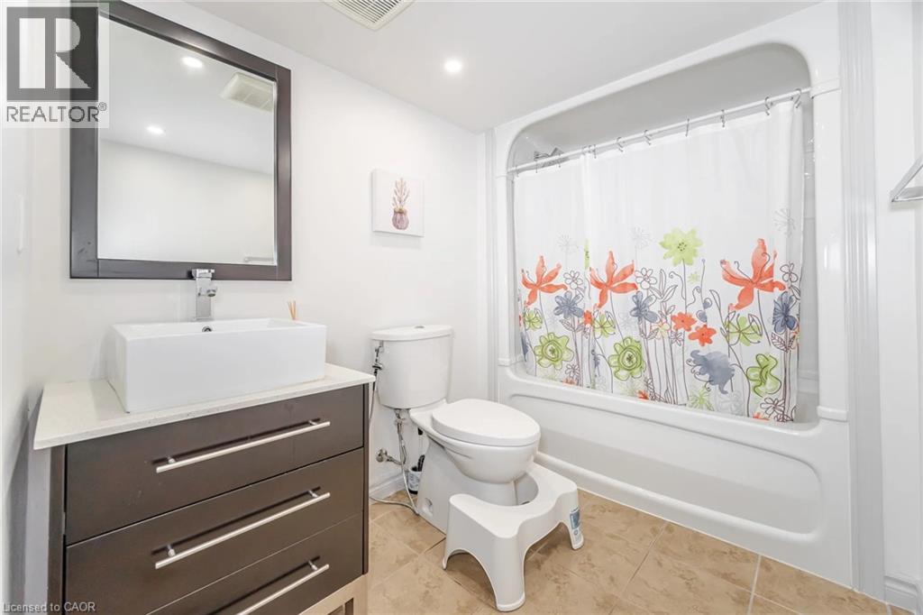 39 STONEHAM STREET - 39