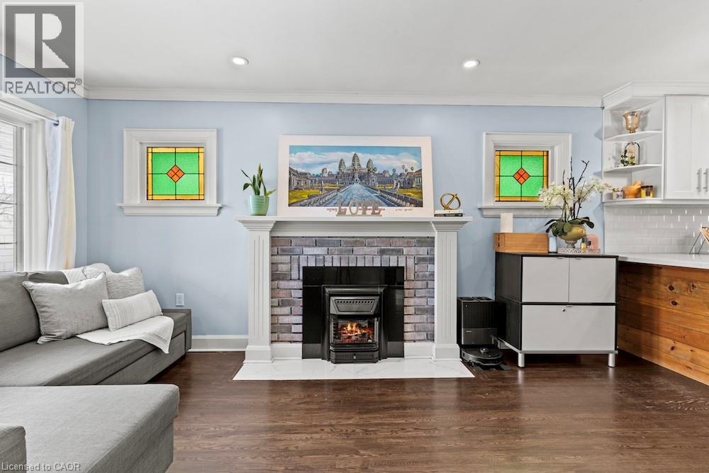 14 DUNLOP Drive — photo 9