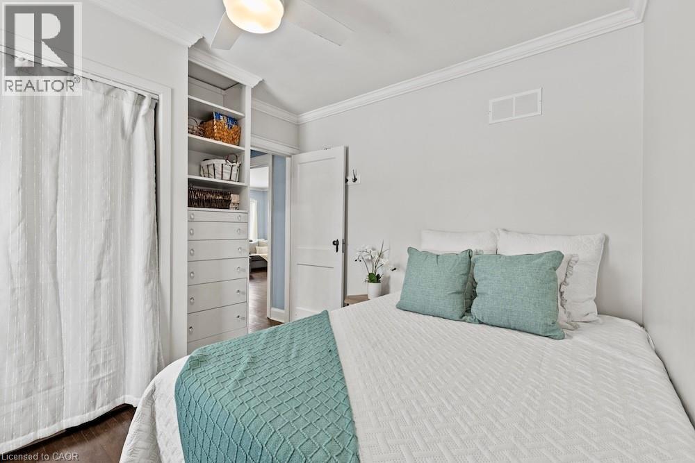 14 DUNLOP Drive — photo 17