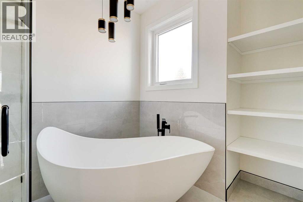 Single Family House for Sale in B Moncton Road NE Winston Heights/Mountview Calgary 