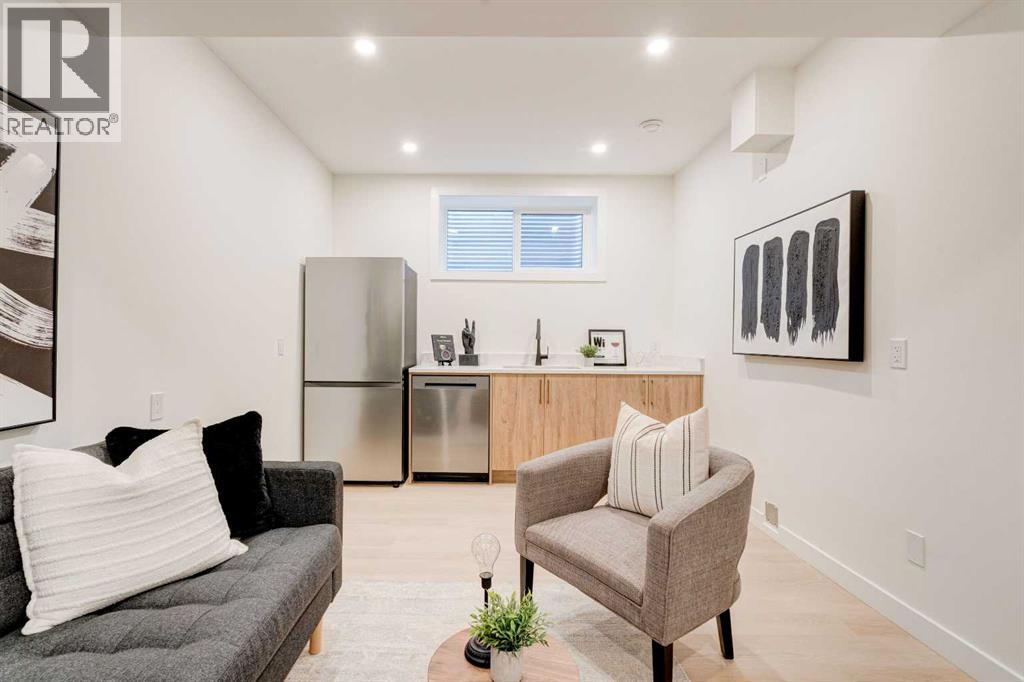 Single Family House for Sale in B Moncton Road NE Winston Heights/Mountview Calgary 