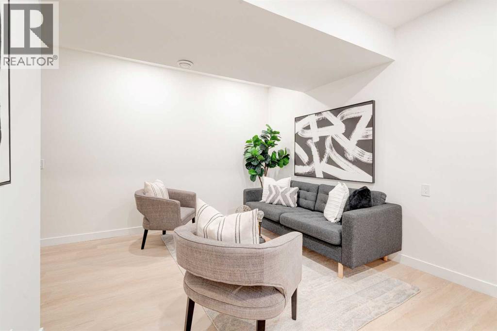 Single Family House for Sale in B Moncton Road NE Winston Heights/Mountview Calgary 