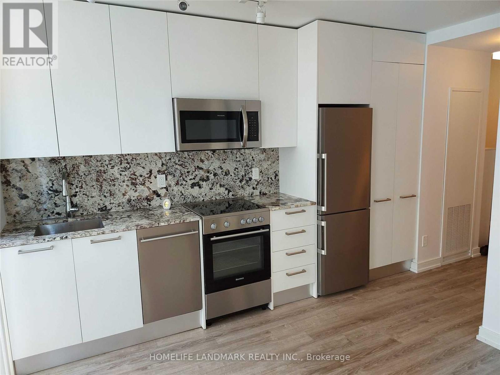 Listing photo of 2210 - 28 WELLESLEY STREET E