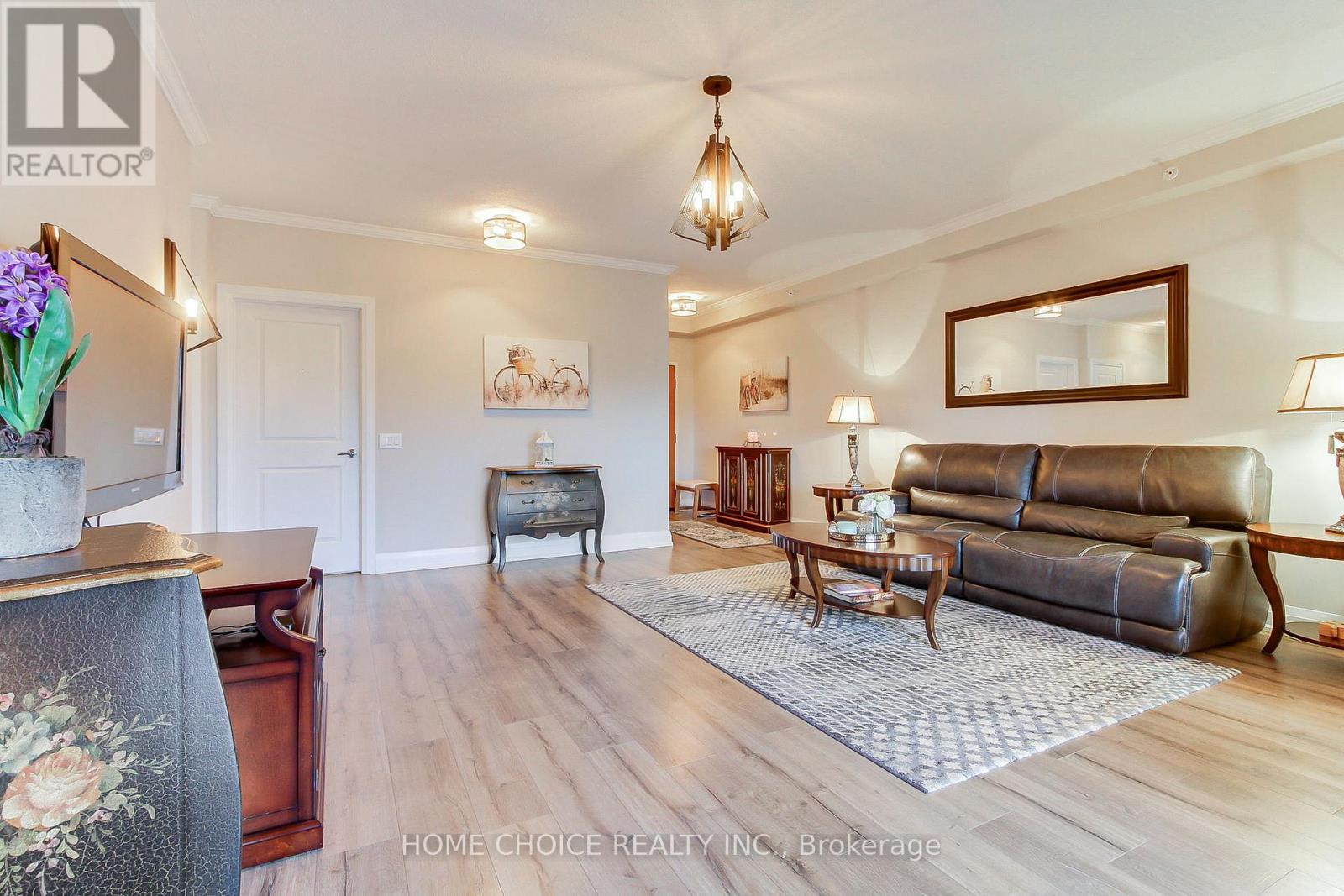 #301 720 YONGE STREET E - 10