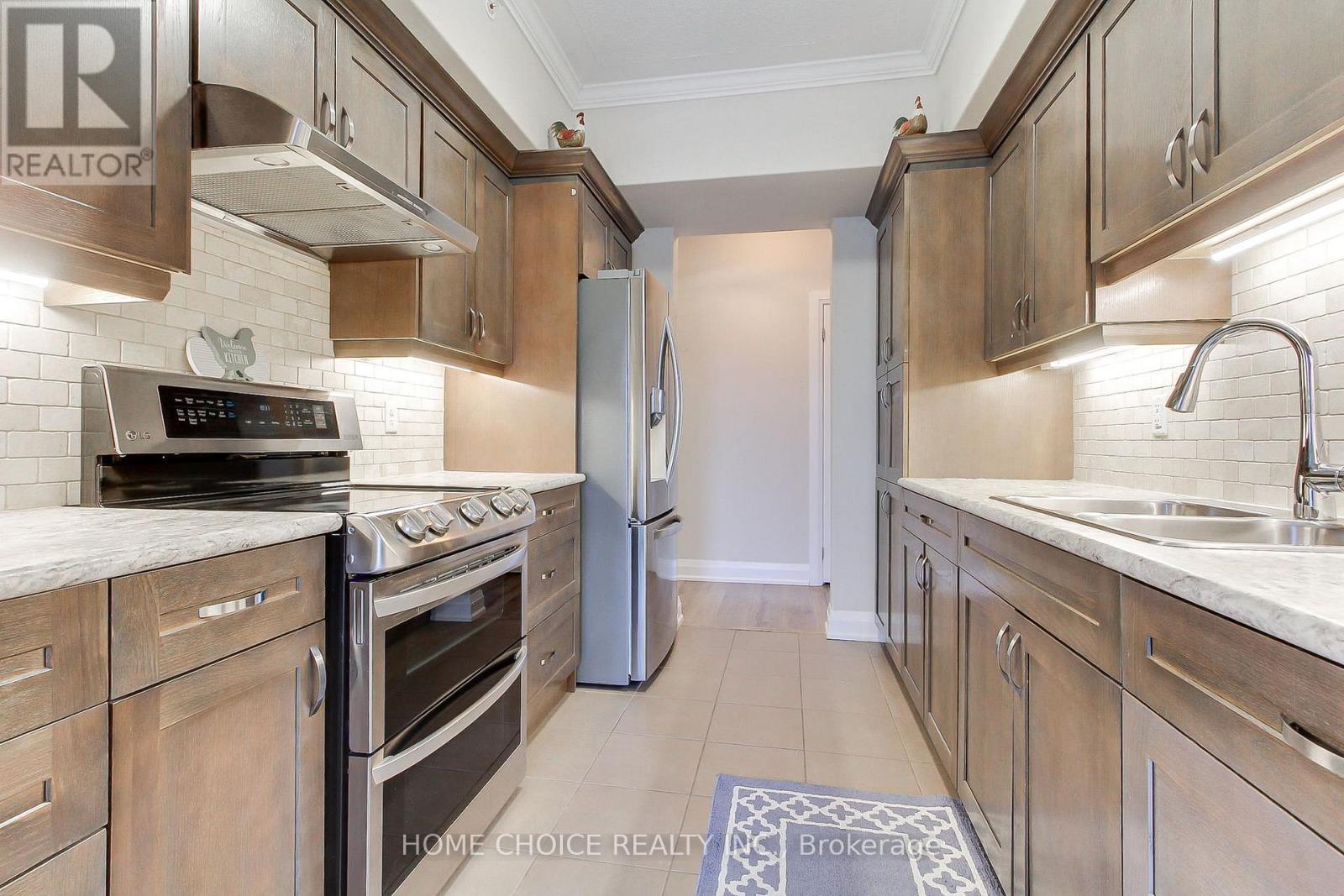 #301 720 YONGE STREET E - 16