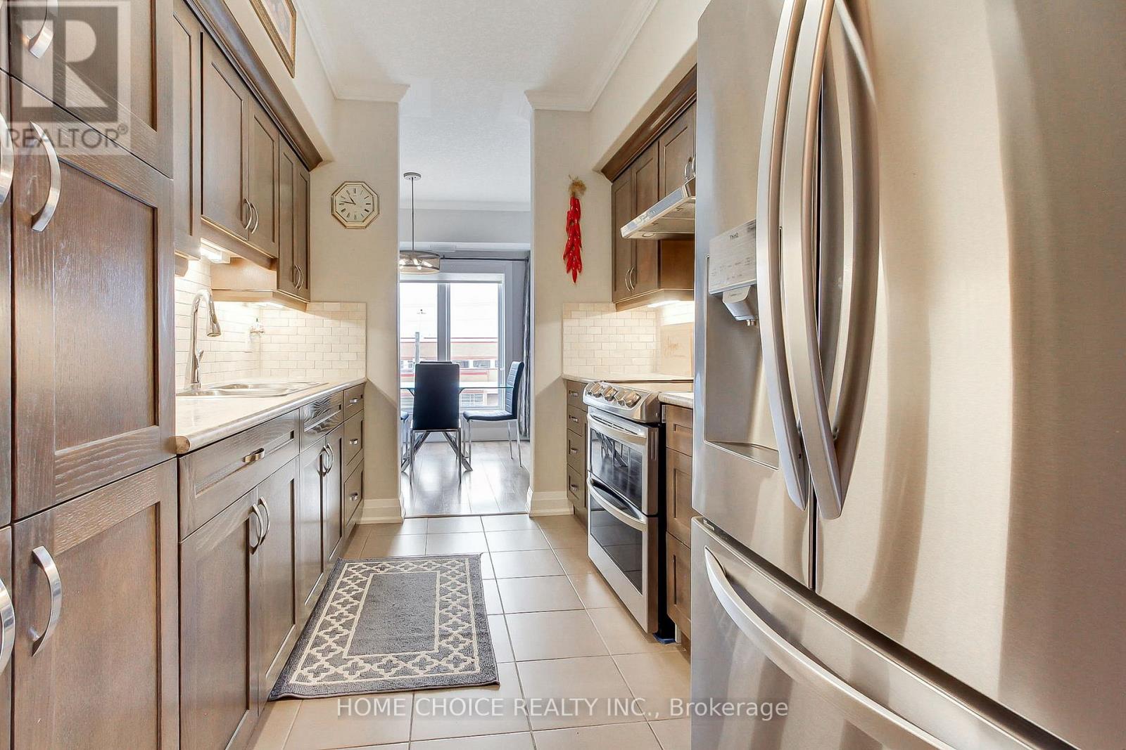 #301 720 YONGE STREET E - 19
