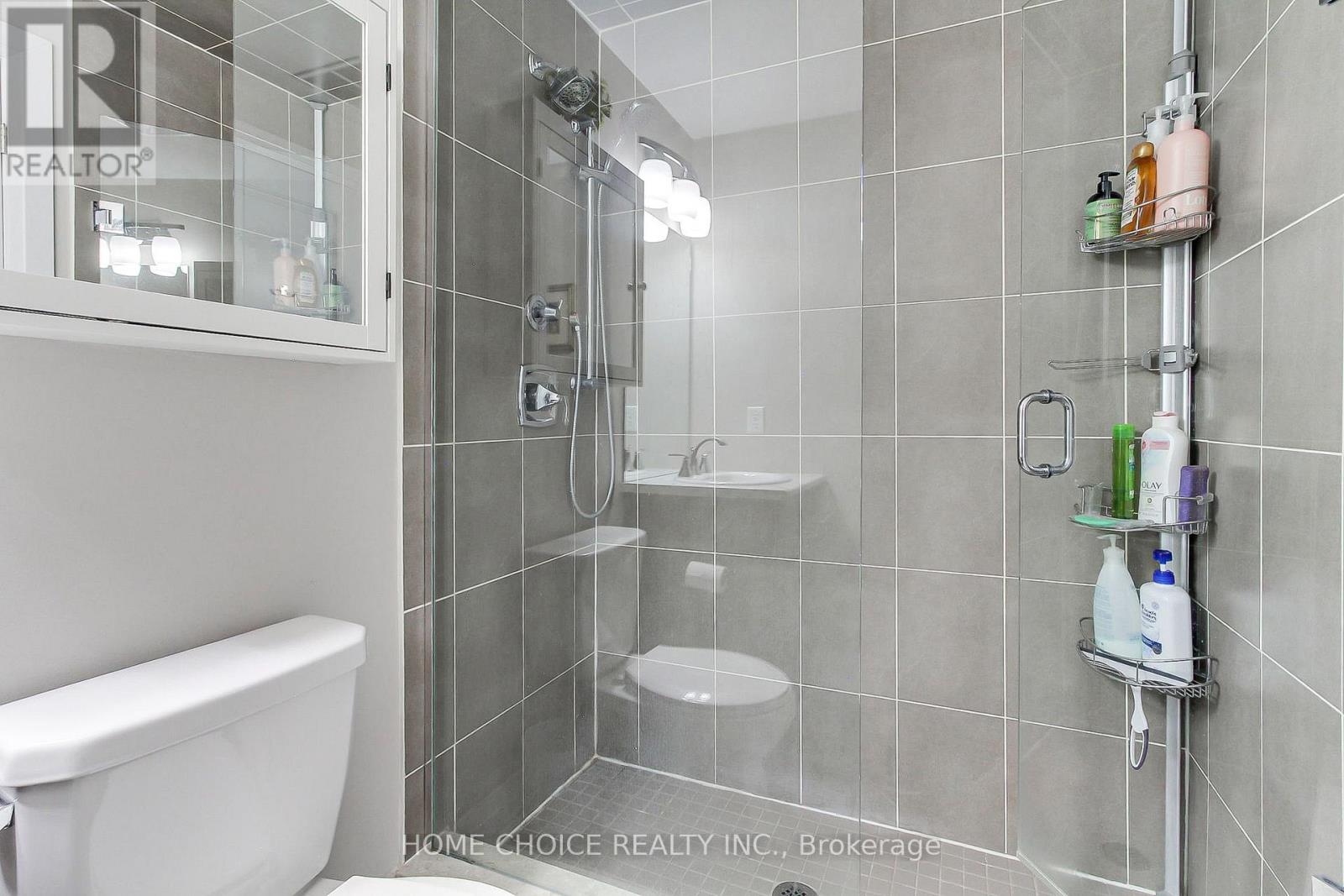 #301 720 YONGE STREET E - 26