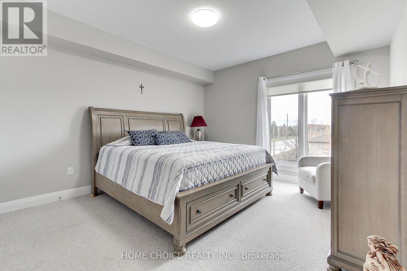 #301 720 YONGE STREET E - 27