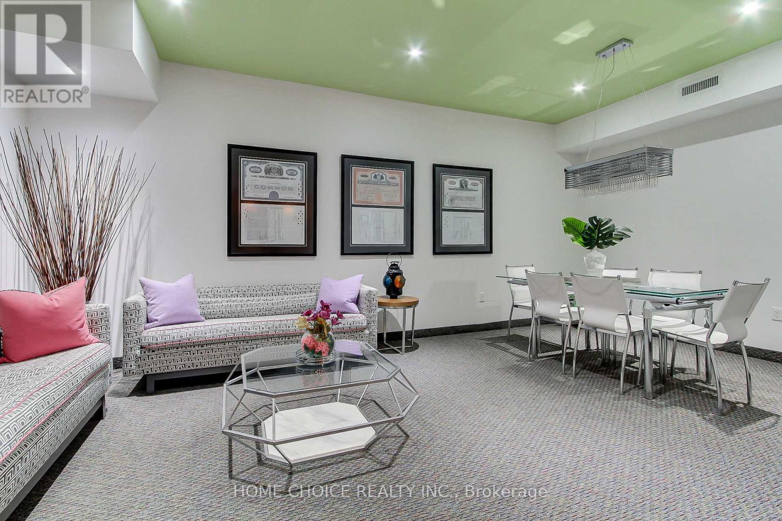 #301 720 YONGE STREET E - 35