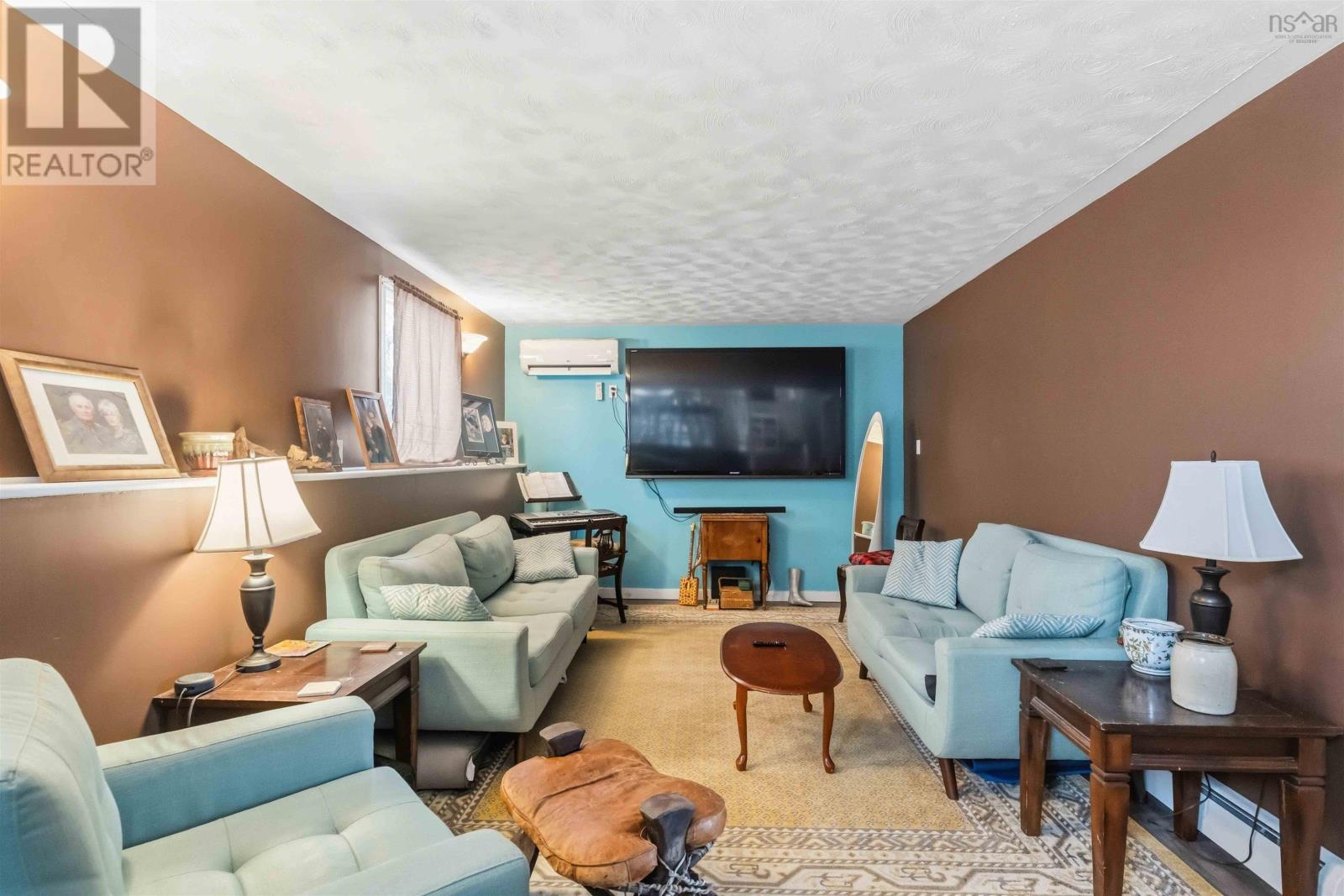 Property 21 of 48 of 12220 Highway 1