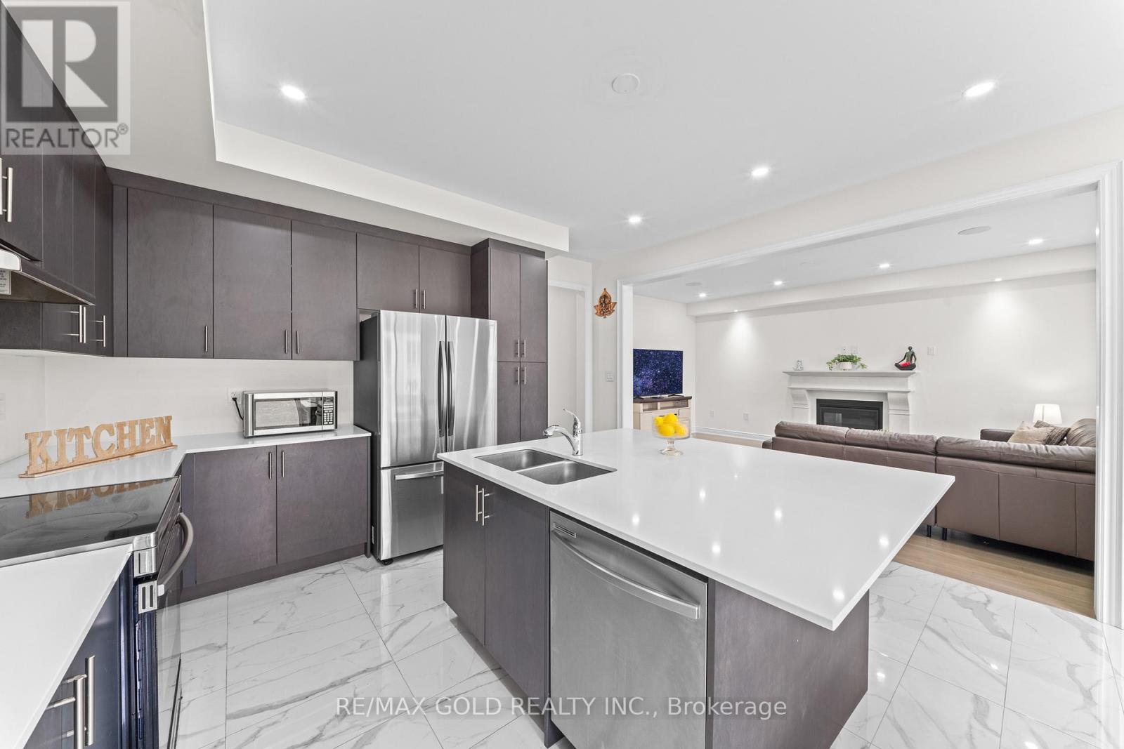 105 WALKER ROAD W - 21