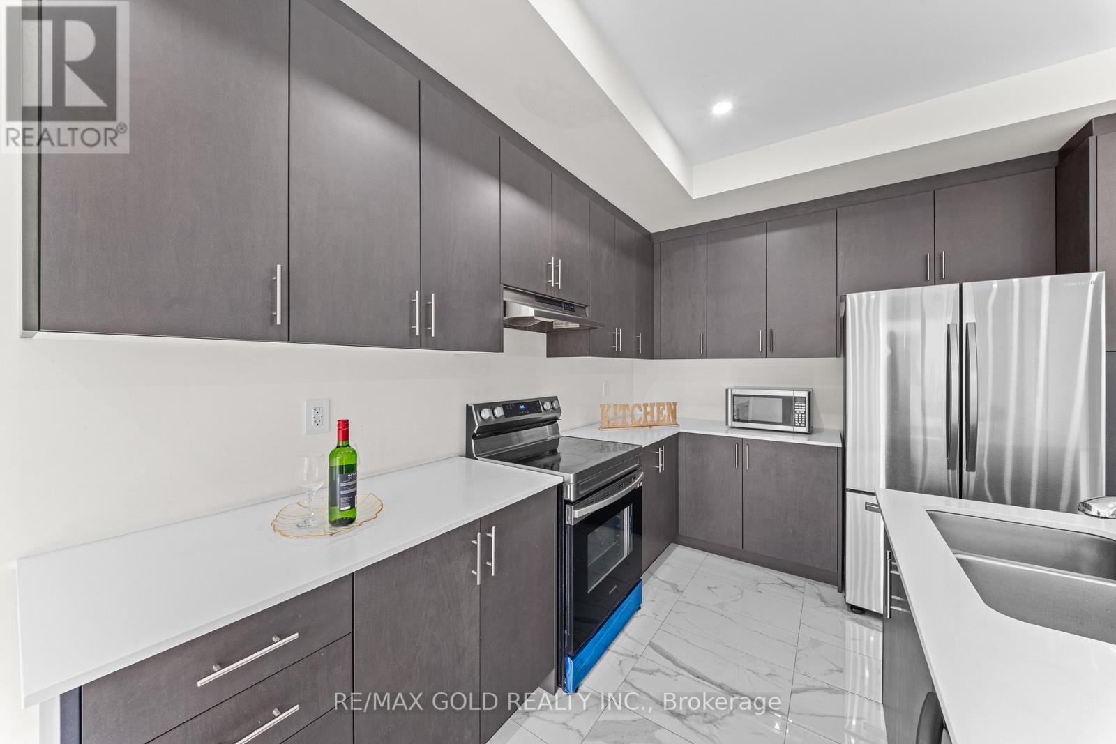 105 WALKER ROAD W - 22