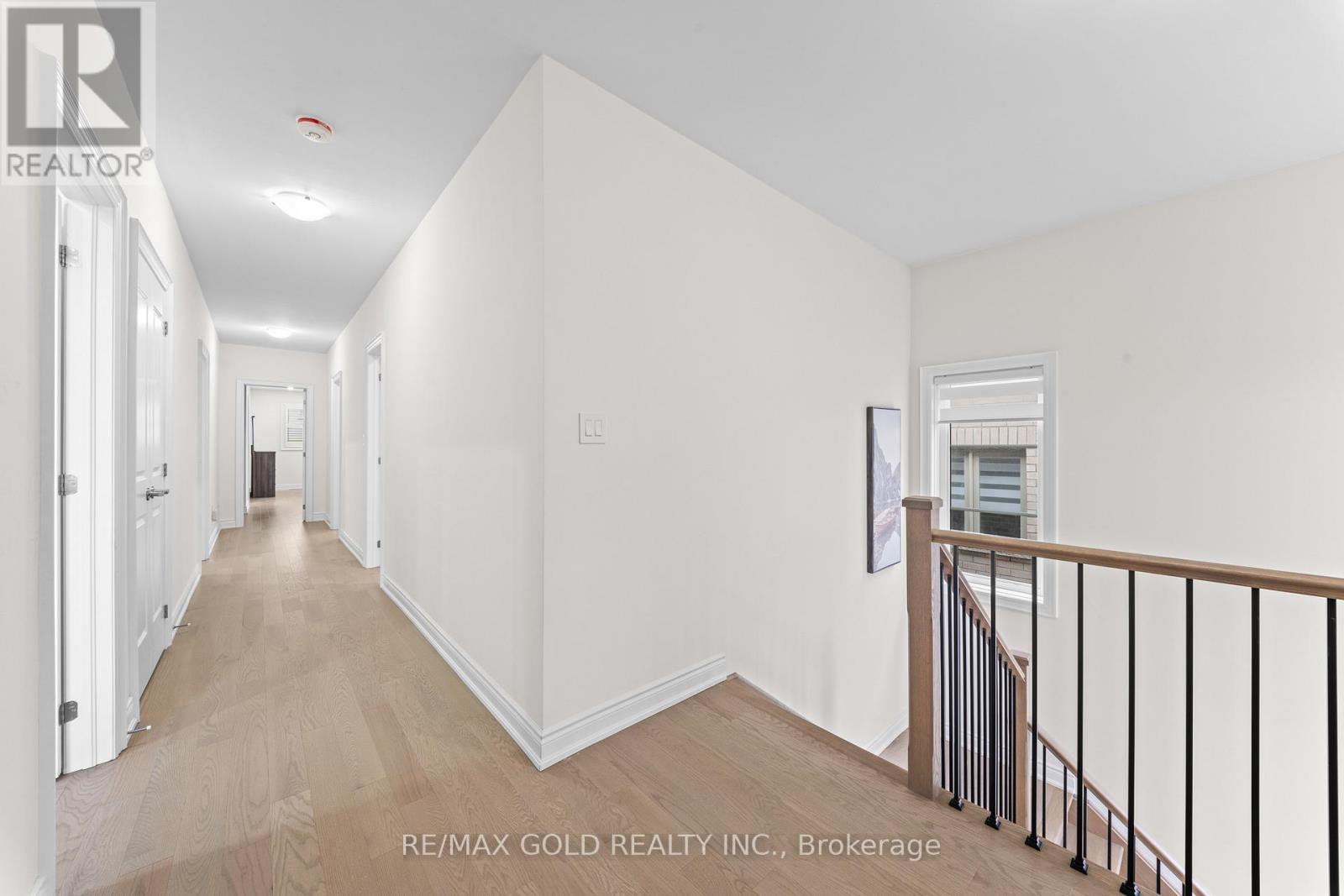 105 WALKER ROAD W - 37