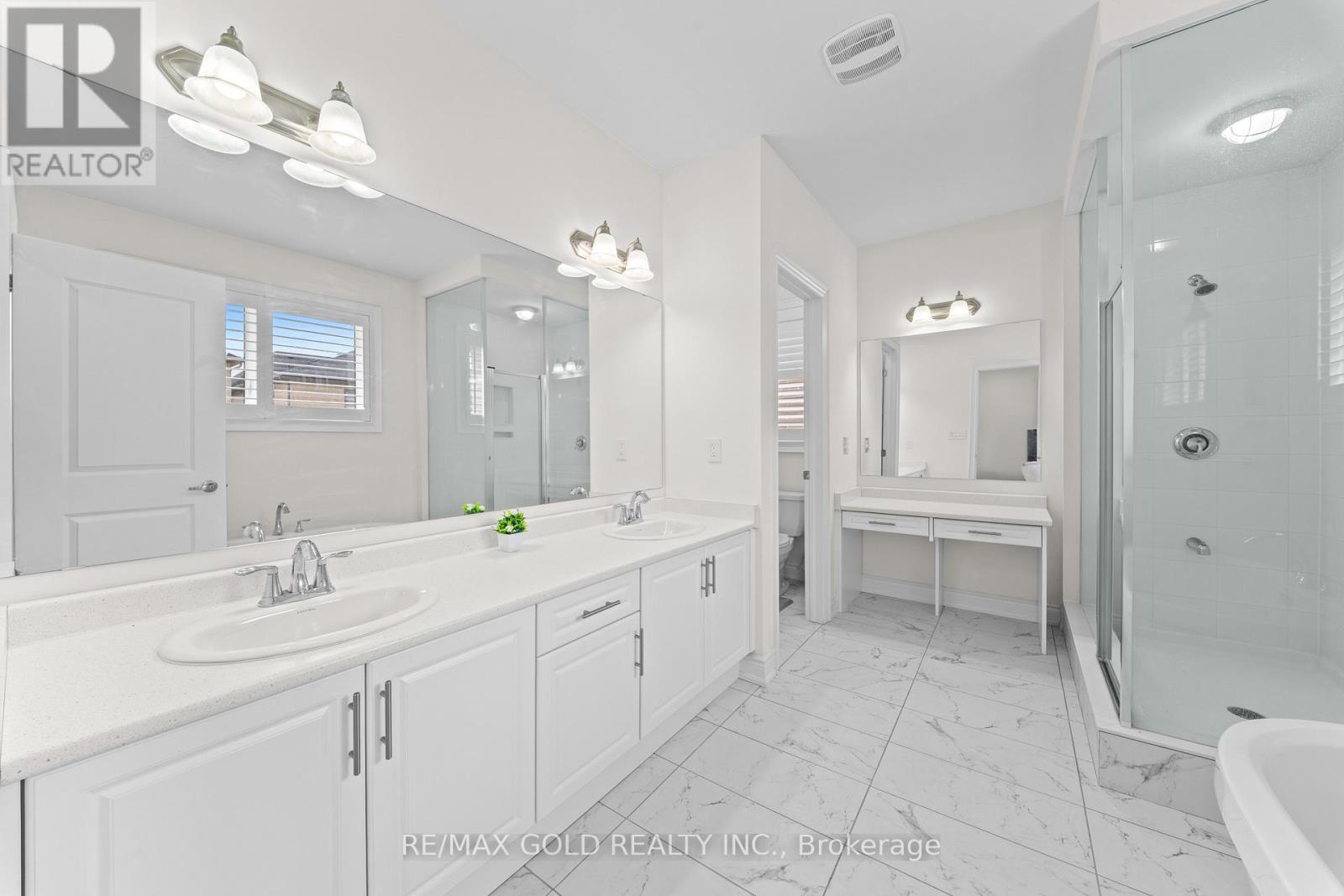 105 WALKER ROAD W - 39