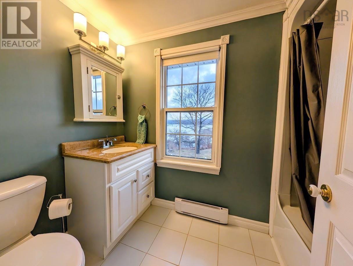 Property 33 of 38 of 62 MACLAUGHLIN Drive