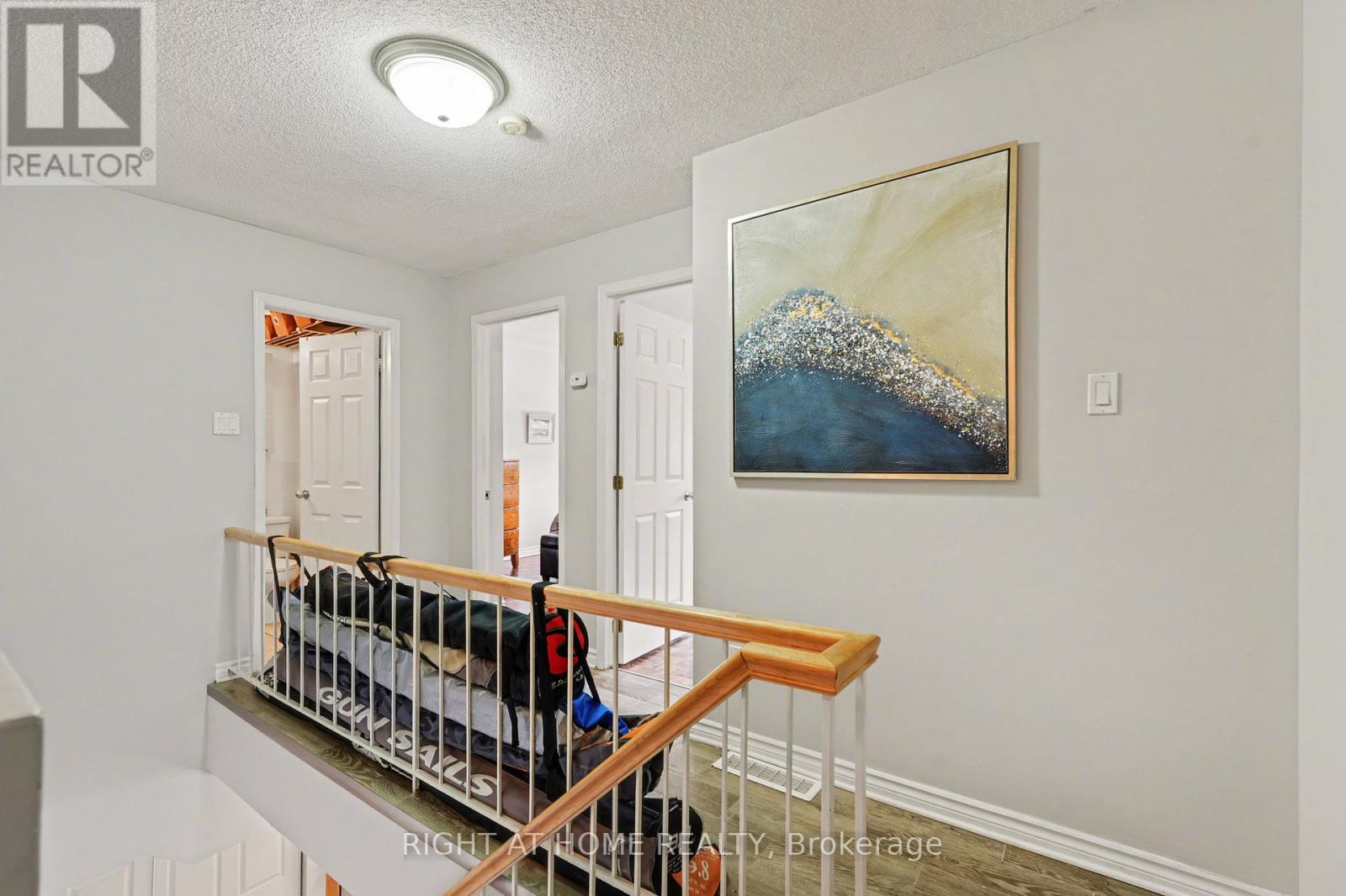 121 - 12 CORKSTOWN ROAD — photo 15