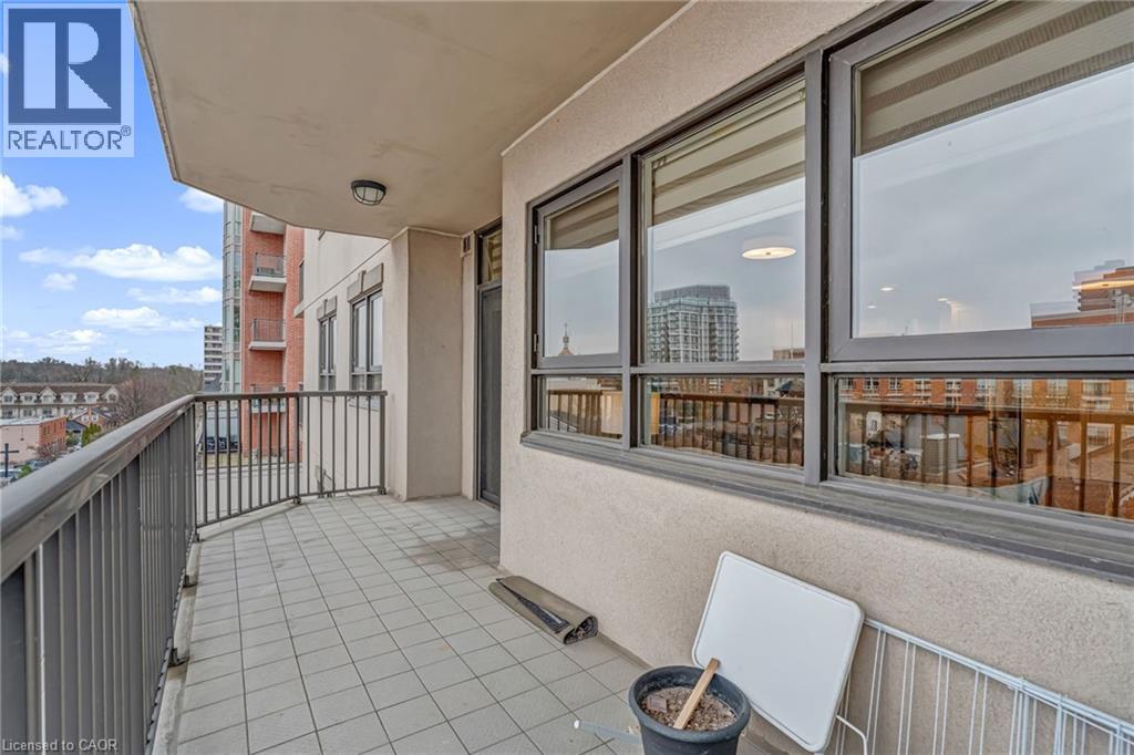 #506 399 ELIZABETH STREET - 29
