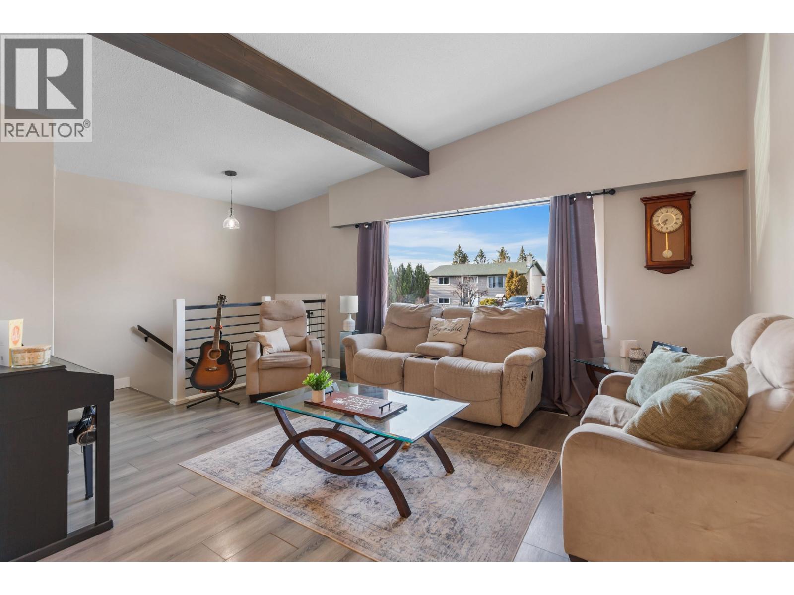 149-151 PIONEER AVENUE - 9