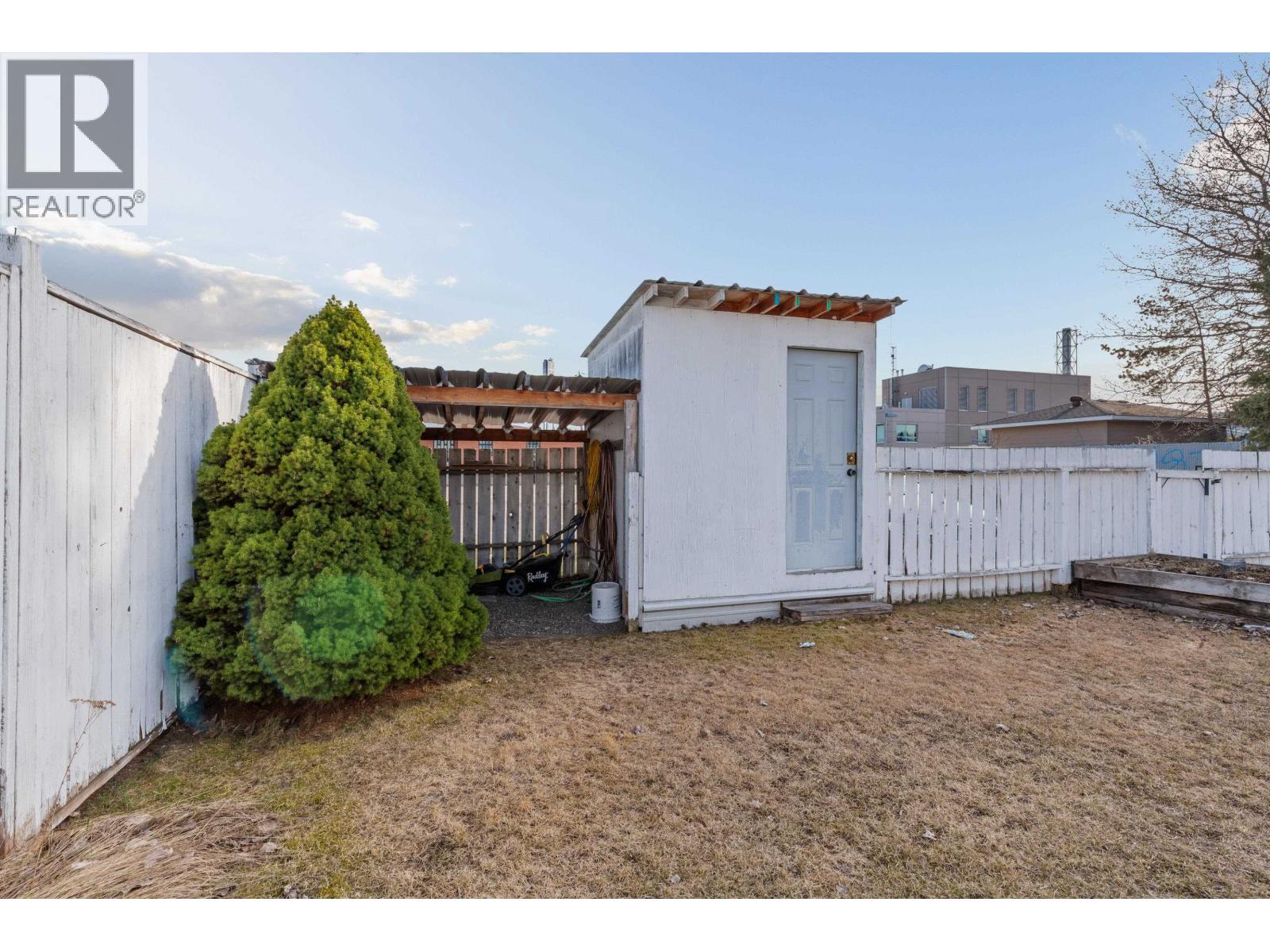 149-151 PIONEER AVENUE - 5