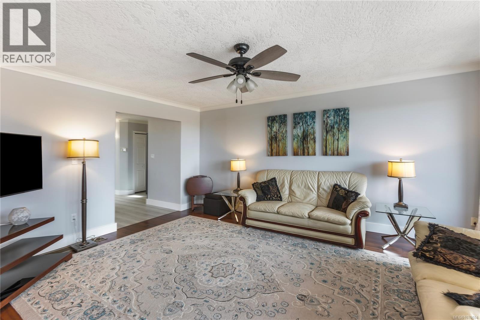  380 Crystalview Terrace, Langford