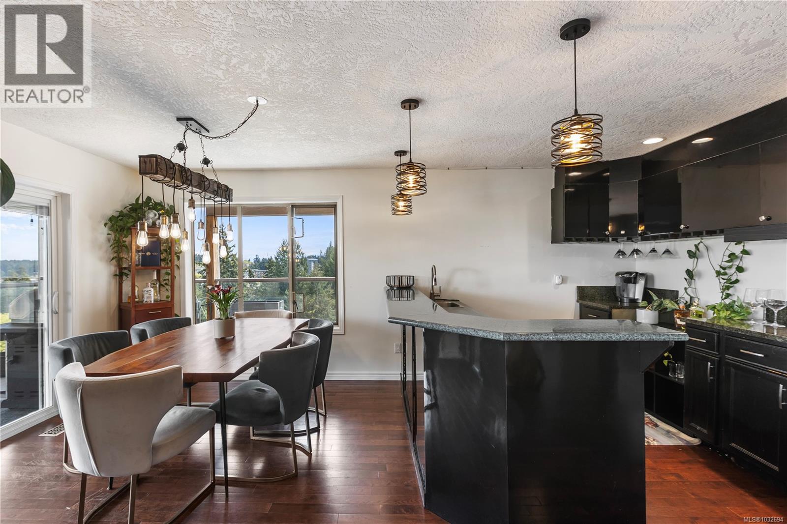  380 Crystalview Terrace, Langford