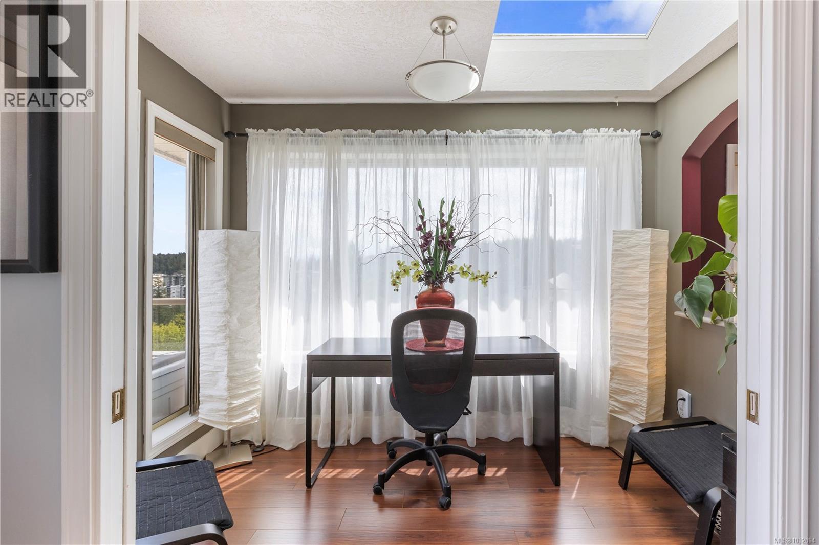  380 Crystalview Terrace, Langford