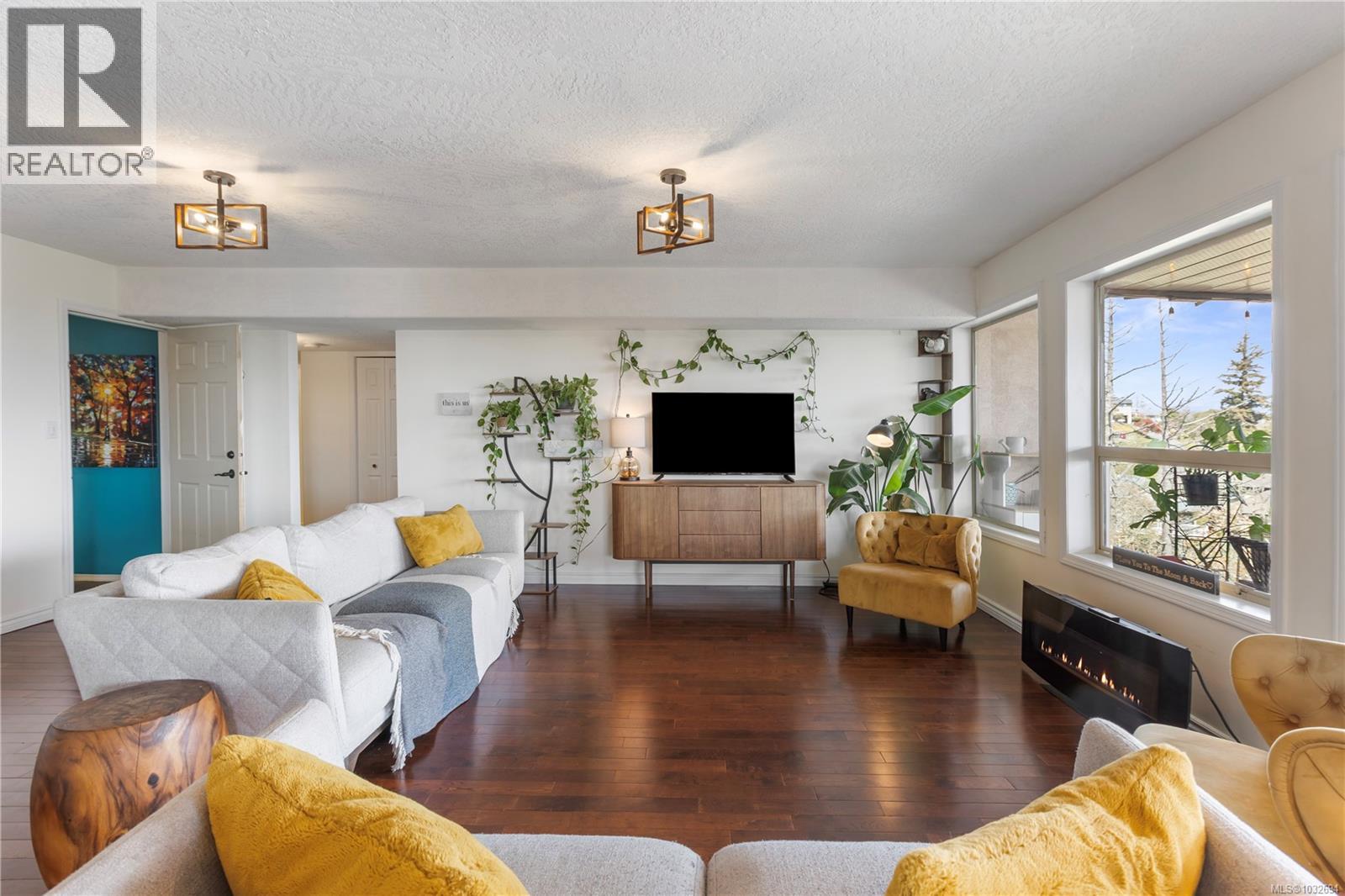  380 Crystalview Terrace, Langford