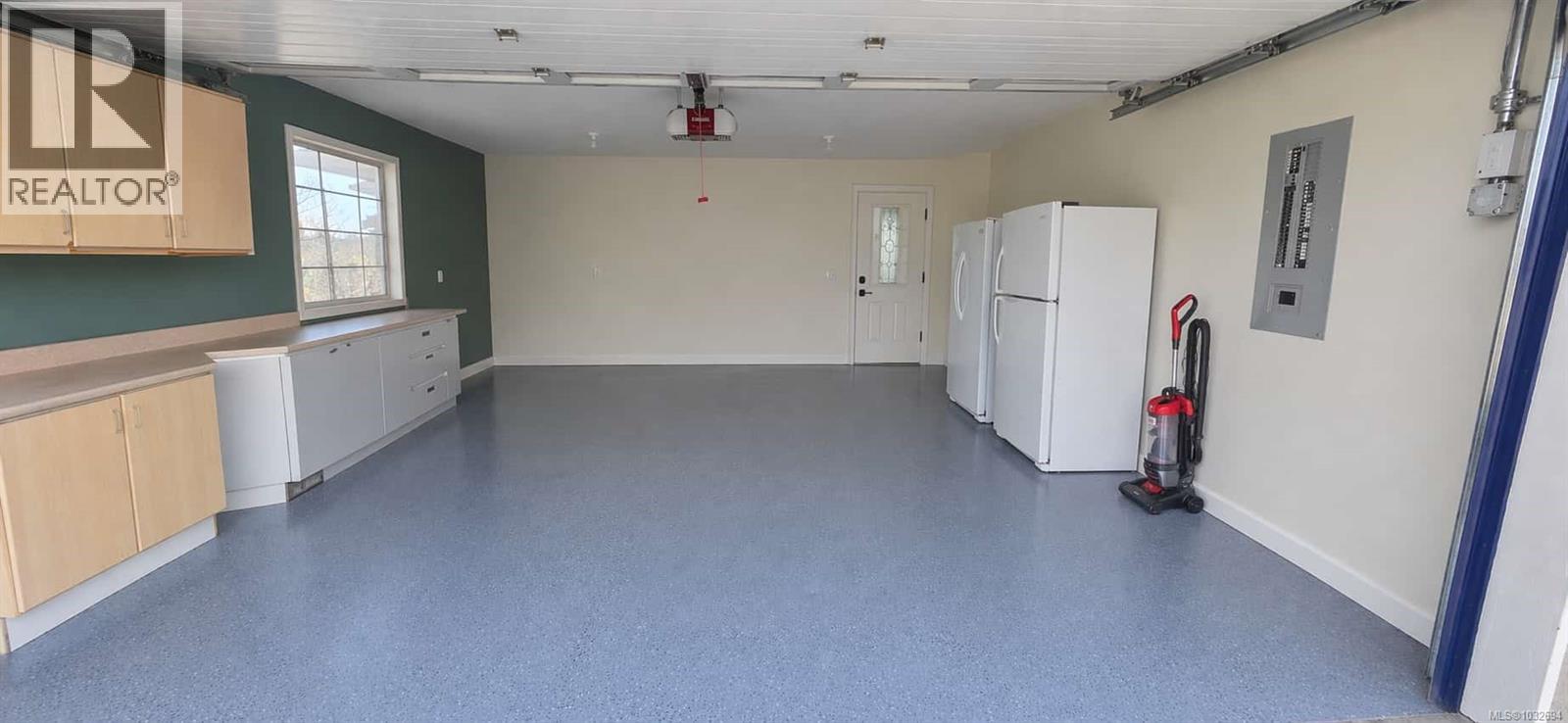  380 Crystalview Terrace, Langford