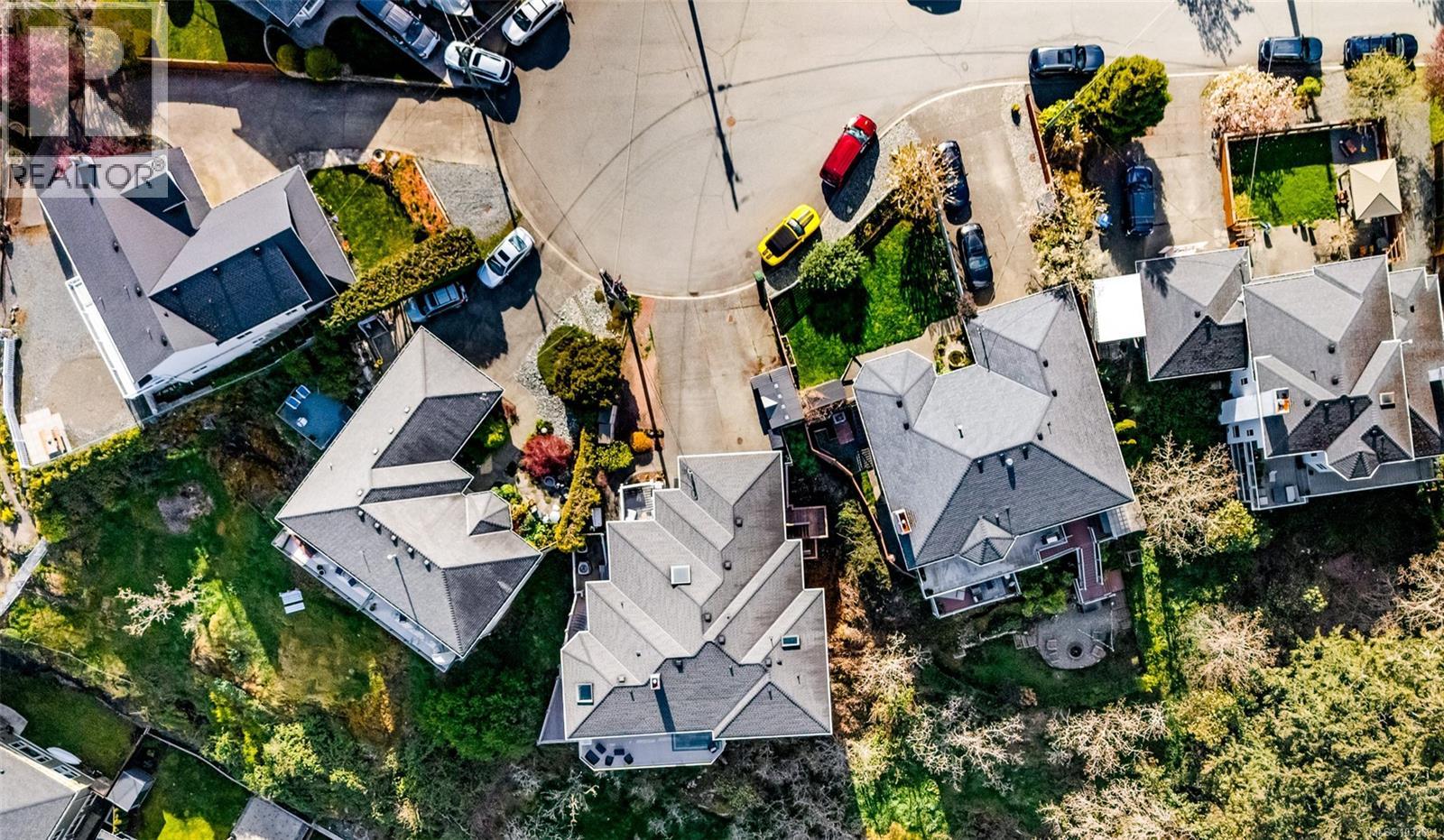  380 Crystalview Terrace, Langford