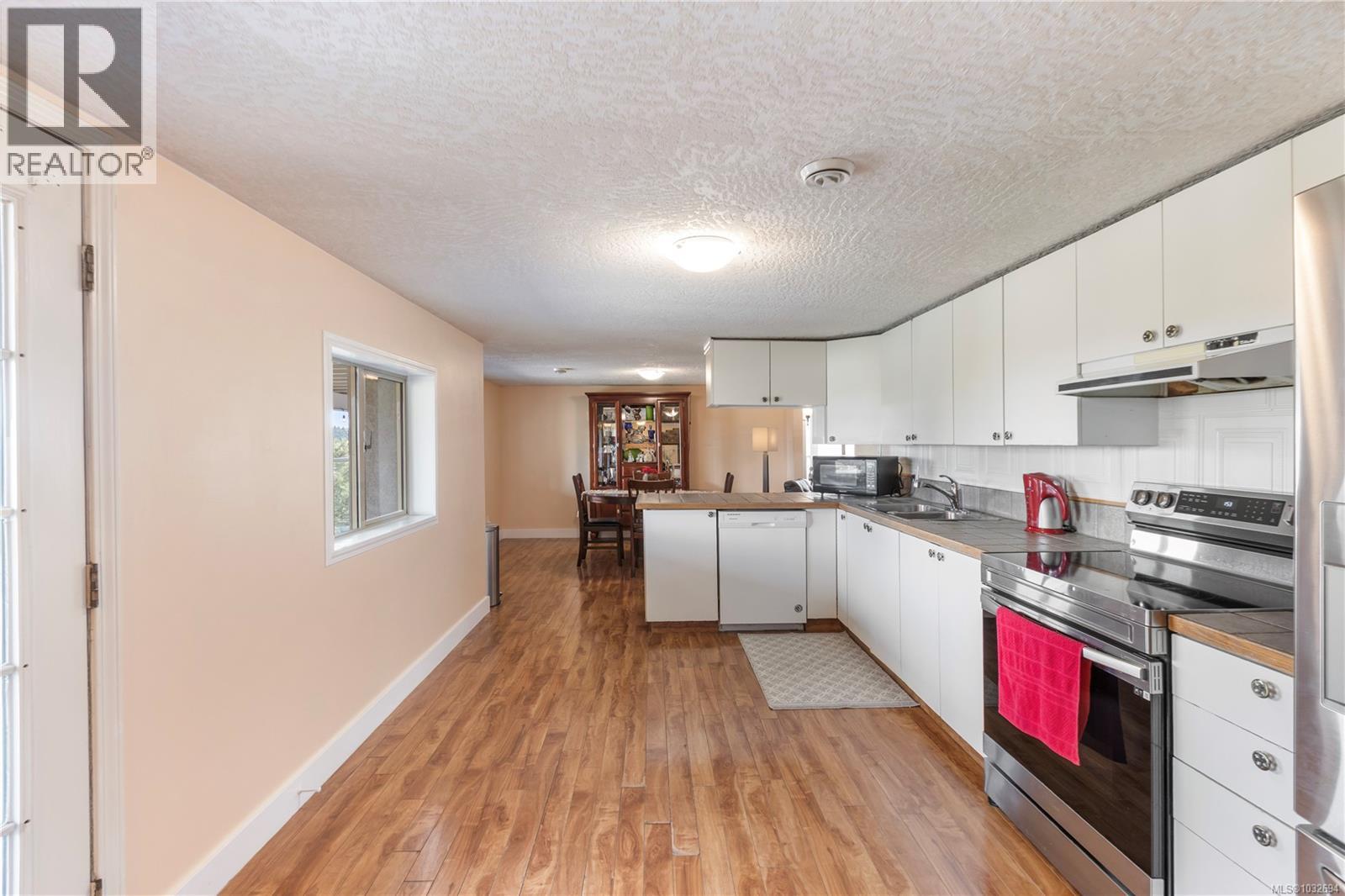  380 Crystalview Terrace, Langford