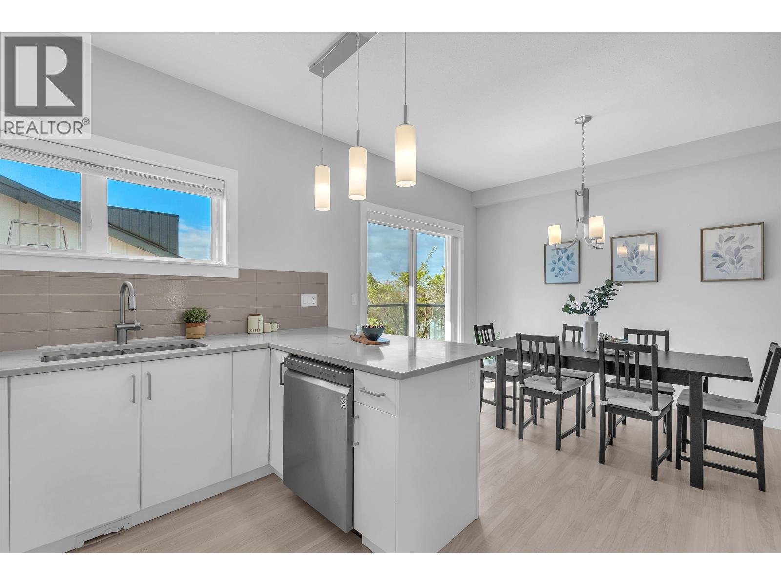 124 3525 CHANDLER STREET, Coquitlam